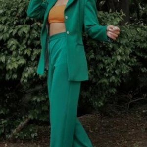 Gorgeous green dress pant from Zara - Size M